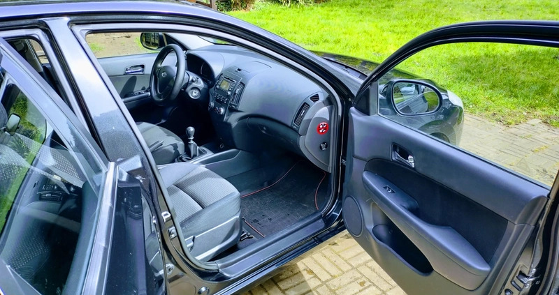 Hyundai I30 cena 13900 przebieg: 262000, rok produkcji 2007 z Ciechocinek małe 781